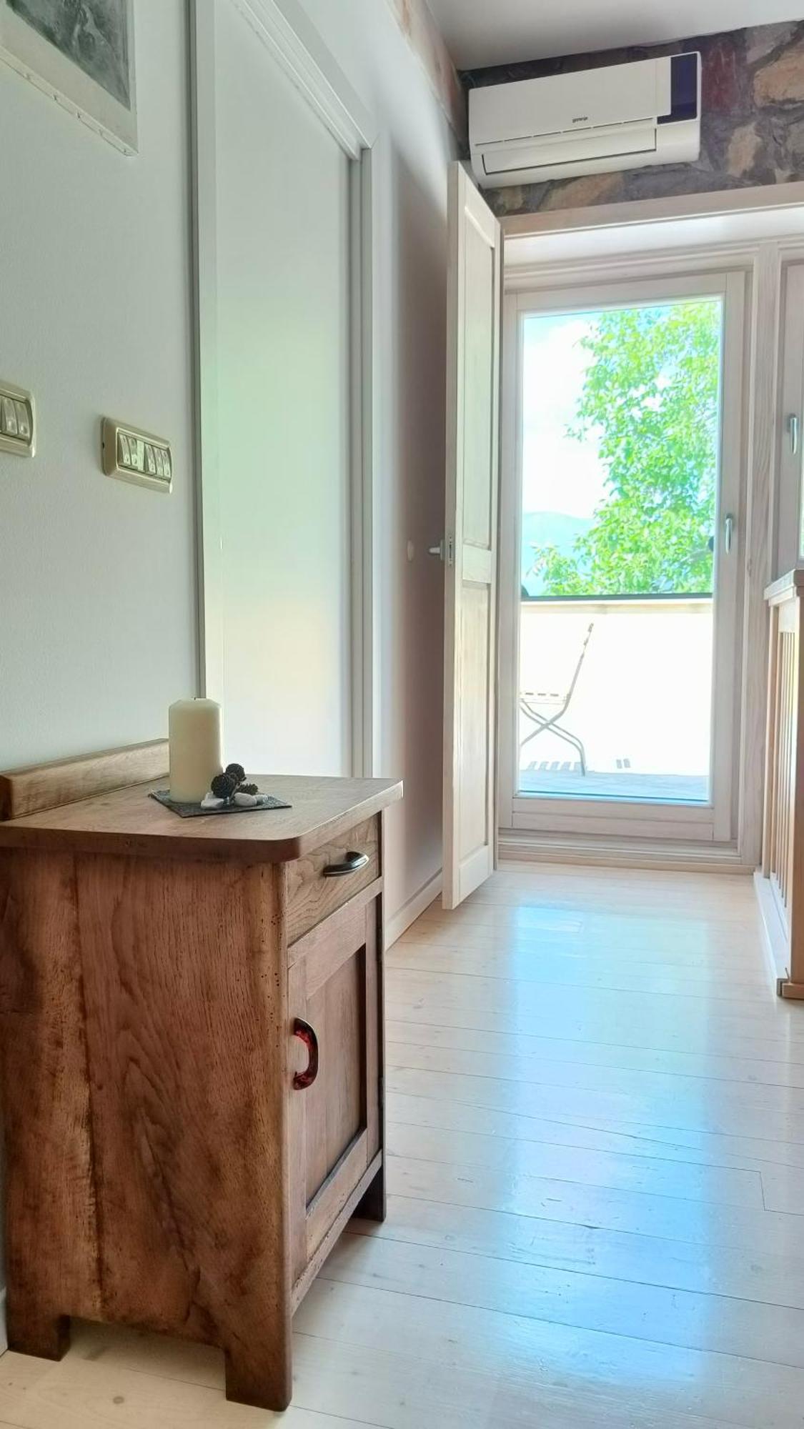 Small House In Vipava Valley Экстерьер фото